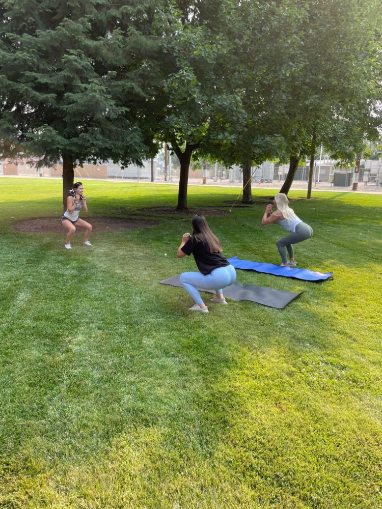 squats in park